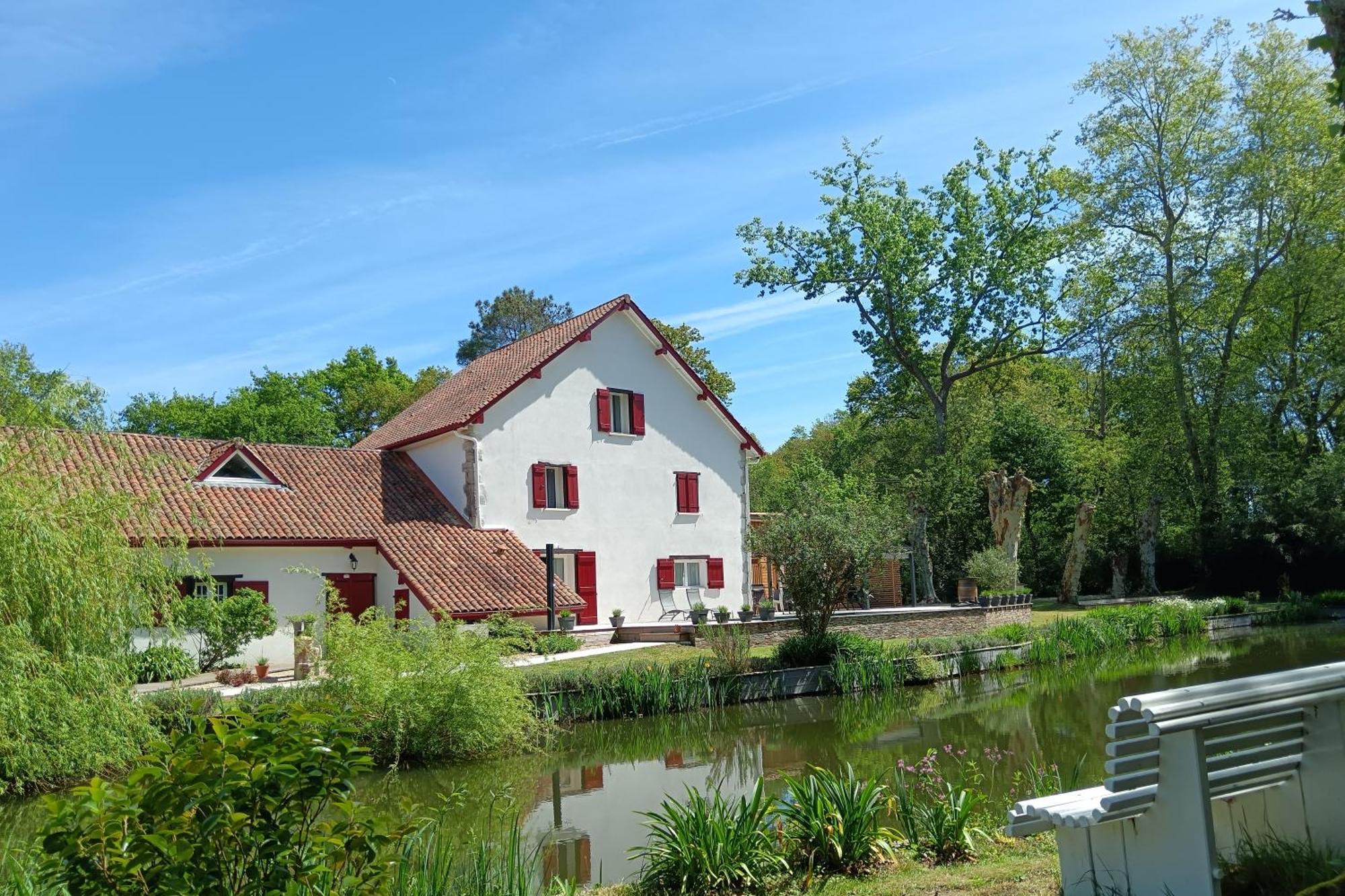 Le Moulin De Saubrigues Bed & Breakfast Bagian luar foto